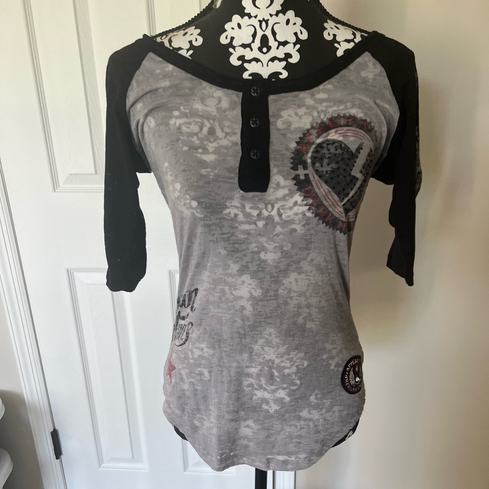 Affliction Top Womens medium  Quarter Sleeve Shirt ...
